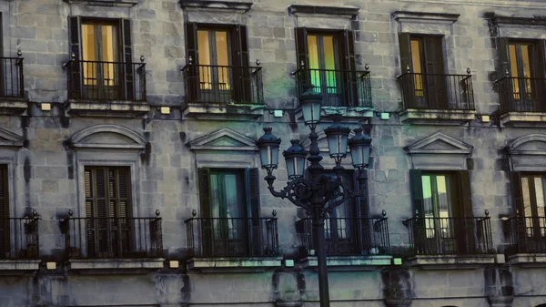 Facciata di vecchio edificio — Foto Stock