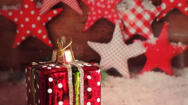 Decoração de presente de Natal com fundo de estrelas — Fotografia de Stock