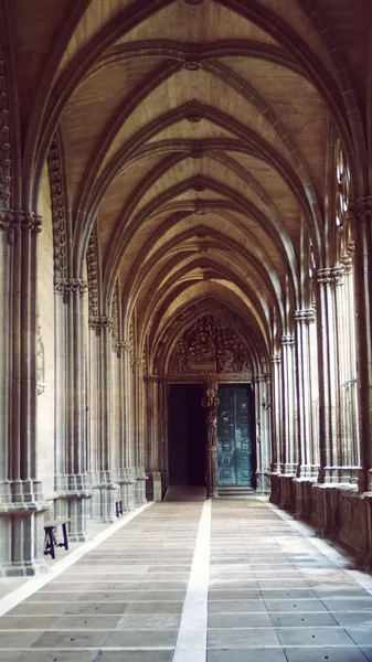 Claustro da Catedral Velha de Pamplona — Fotografia de Stock