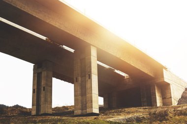 Otoyolun yapım aşamasında. Yüksek kaliteli fotoğraf..