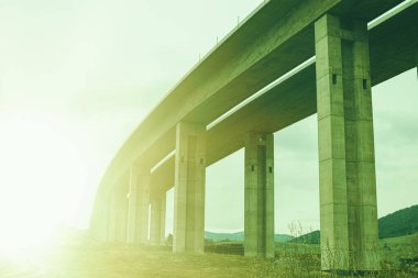 Otoyolun yapım aşamasında. Yüksek kaliteli fotoğraf..