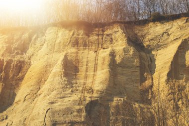 Kumdan duvar, kum kayalığı. Yüksek kalite fotoğraf.