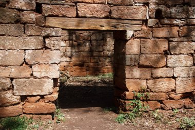 Arjantin 'in kuzeyindeki antik harabeler yerli halkın kültürünün yaşadığı bir yer.