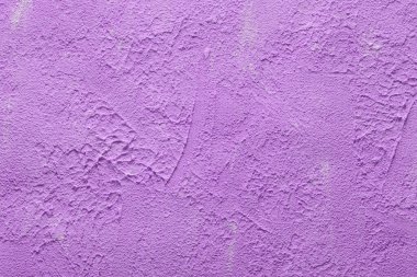 Duvarlar için dekoratif boya. Güzel Soyut Grunge Dekoratif Violet Stucco Duvar Arkaplanı. Metin İçin Sanatsal Kaba Biçimlendirilmiş Döşeme Afişi.