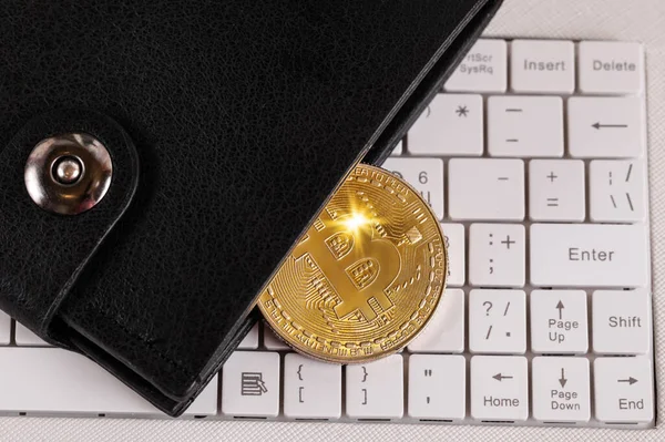 Wallet Gold Bitcoin on keyboard, button Enter. Crypto concept — Stock Photo, Image