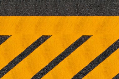Sarı Çizgi Yolda Yazdırıldı