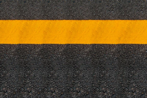 Κίτρινη Γραμμή Τυπωμένη Στο Δρόμο — Φωτογραφία Αρχείου
