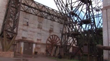 Sanayi Binaları yakınındaki endüstriyel metal konstrüksiyon