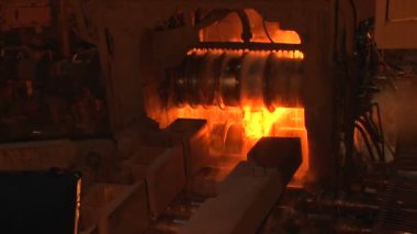 Sıcak boş dükkan Kiralık. Uzaktan görünümü