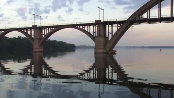 Bridge over the river — Stock Video