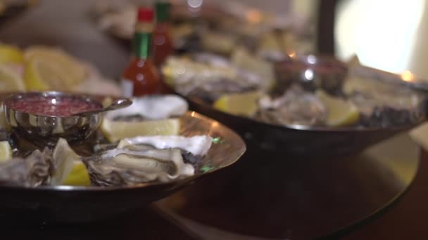 Oesters — Stockvideo