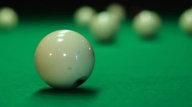 Yerine topu ile hızlı strike