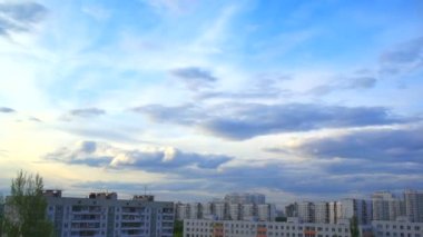 Gün batımı bulutlar şehri