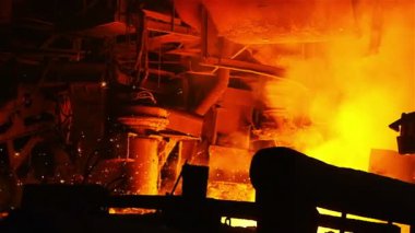 Ateşin yüksek fırın üzerinde