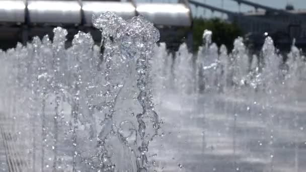 Fluxos de vídeo em câmera lenta de água — Vídeo de Stock