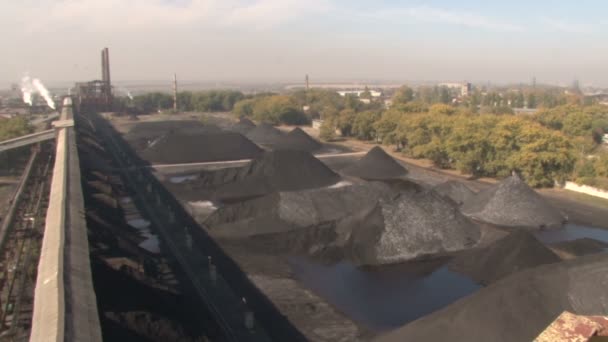 Κάτοψη της παραγωγής οπτάνθρακα — Αρχείο Βίντεο