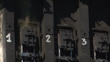 Kola fırın gaz bir kola fırından çıkarılır