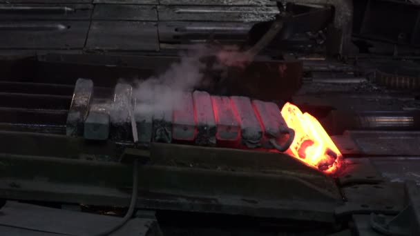 用水冷却的熔融金属 — 图库视频影像