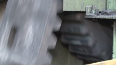Dönen gears 2 yukarı kapatın
