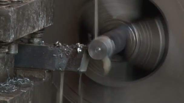 Bearbeitung der Drehmaschine in der Werkstatt 2 — Stockvideo