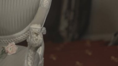 gelin buketi ve yaka çiçeği