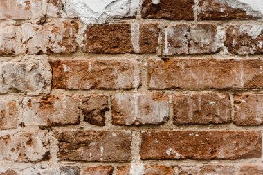 Selvi duvar deseni kırmızı selvi blokları, yakın plan, eski harap duvar.