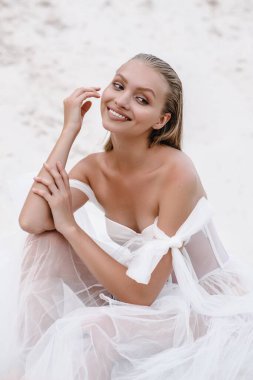 Ocean Beach 'te güzel bir gelin günü. Mutlu evlilikler.