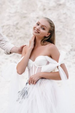 Ocean Beach 'te güzel bir gelin günü. Mutlu evlilikler.