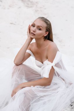 Ocean Beach 'te güzel bir gelin günü. Mutlu evlilikler.