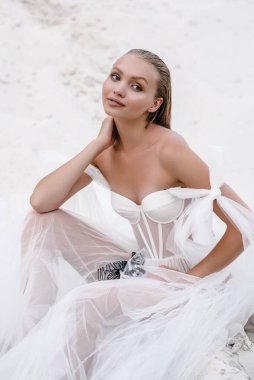 Ocean Beach 'te güzel bir gelin günü. Mutlu evlilikler.