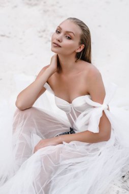 Ocean Beach 'te güzel bir gelin günü. Mutlu evlilikler.