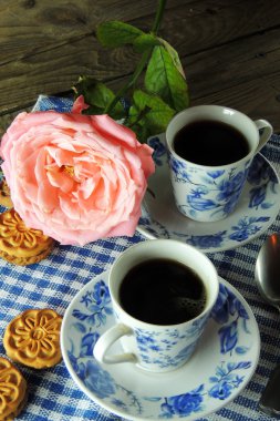 Romantik Kahvaltı, kahve iki