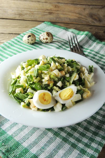 Ramson ve yumurta salatası