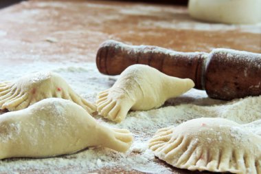 Köfte, hamur ve sallanan