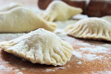 Köfte, hamur ve sallanan