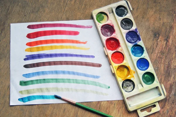 Fournitures scolaires sur fond de tableau noir prêt pour votre conception — Photo