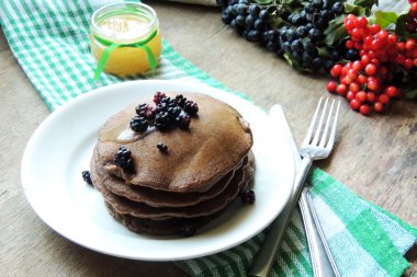 Çikolata Amerikan krep ve çilek