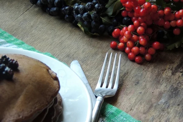 Chocolate American pancake dan berry — Stok Foto