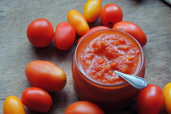 El chutney y los tomates — Foto de Stock