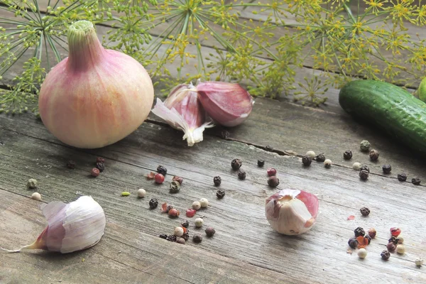 Preparing cucumbers for pickling on the table — Stock Photo, Image