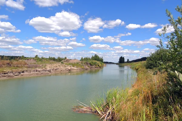 Al lago. Antecedentes Paisaje . —  Fotos de Stock