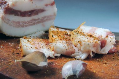 Baharatlarla şişko