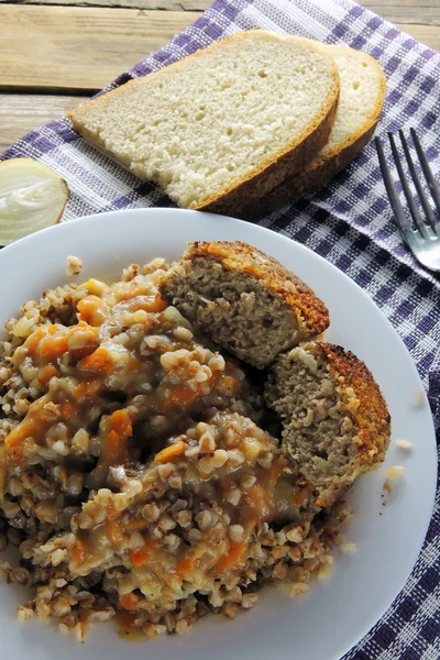 Gachas de trigo sarraceno con pollo — Foto de Stock