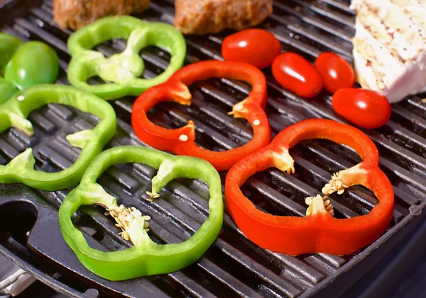 Legumes em um churrasco — Fotografia de Stock