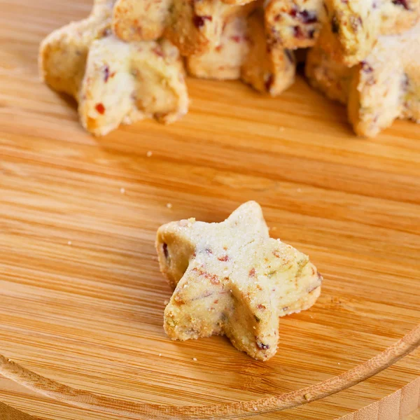 Biscuits au sucre de Noël en forme d'étoile — Photo