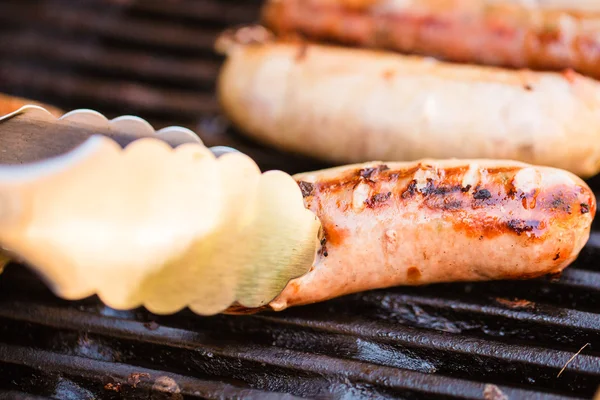 バーベキューの牛肉と豚肉のソーセージ — ストック写真