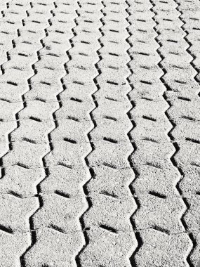 Beton yüzeyde geometrik doku