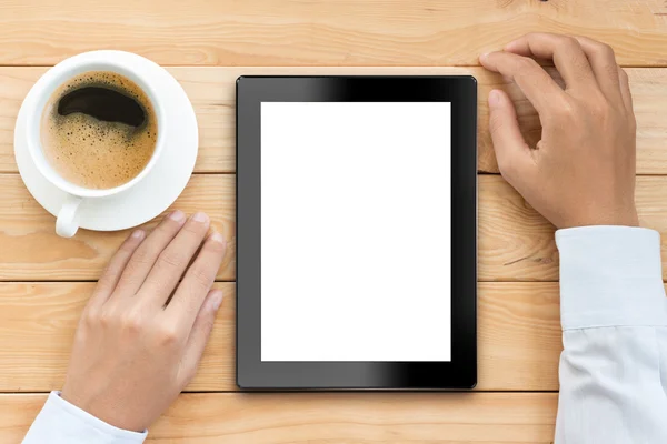 Hombre de negocios con pantalla blanca tableta pantalla con bebida de café —  Fotos de Stock