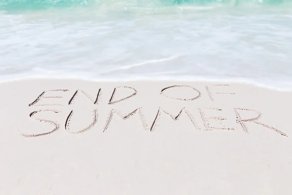 Texto final del verano en la playa —  Fotos de Stock