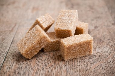 kahverengi şeker kamışı küpleri topluluğu